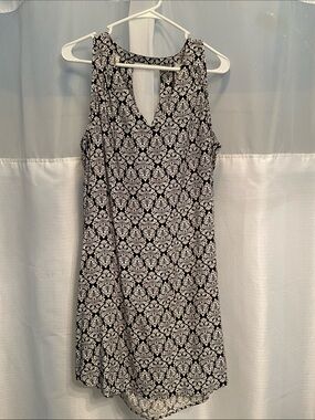 Old Navy Black & White Sleeveless Printed Shift Dress